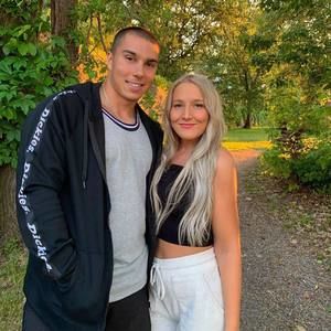 Meet your Posher, Roxanne